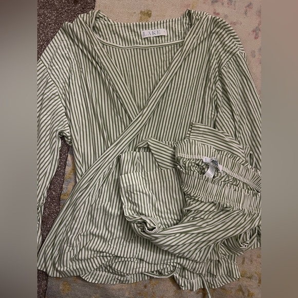 Lake Kimono Pajamas Set - Picture 2 of 3